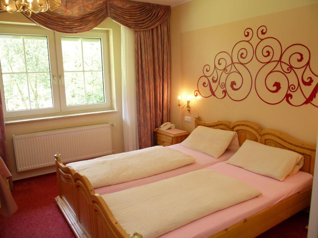 Studentenmuehle Hotel - Restaurant Nomborn Pokoj fotografie